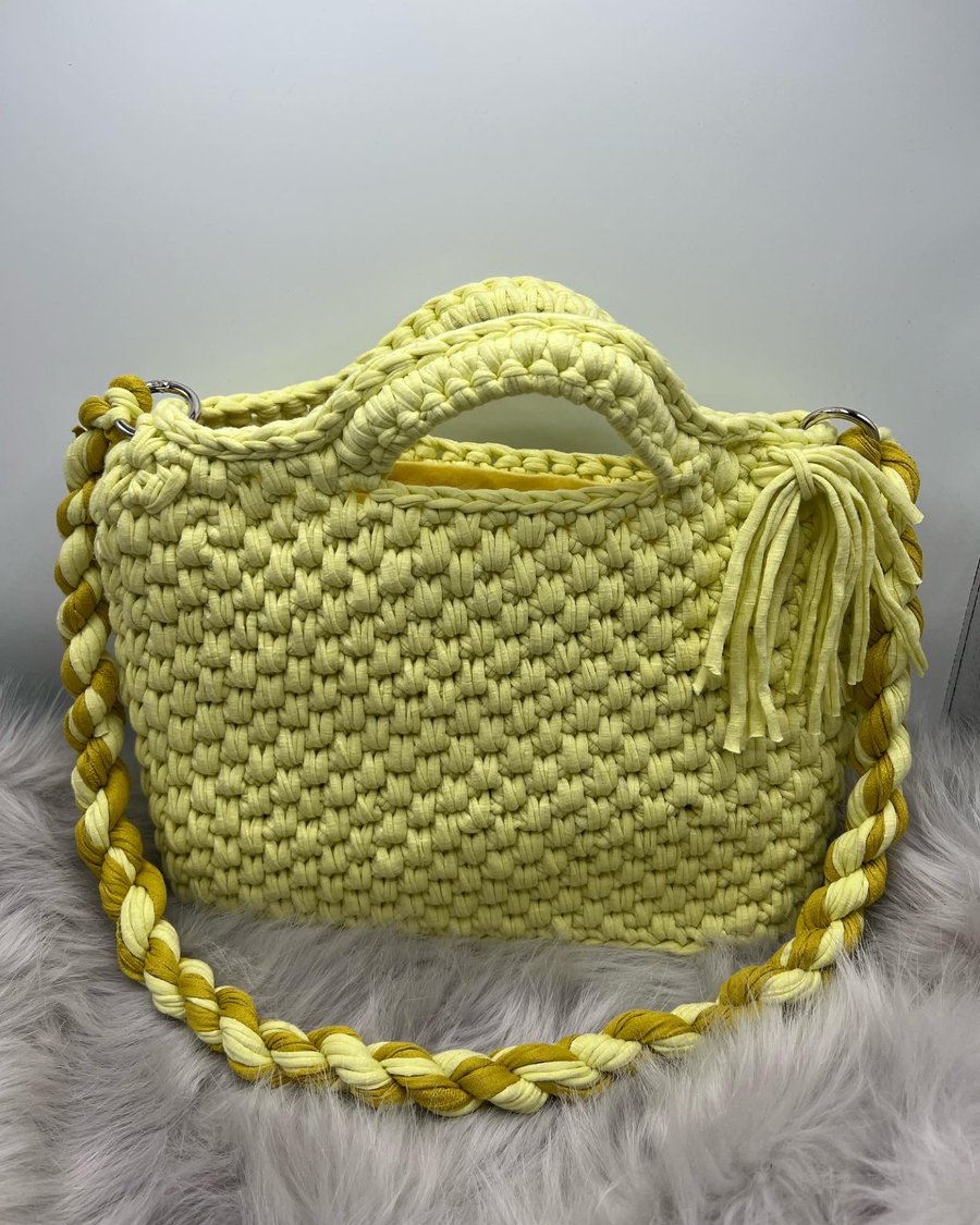 Handmade crochet shoulder bag with twisted strap with or without crochet handle
