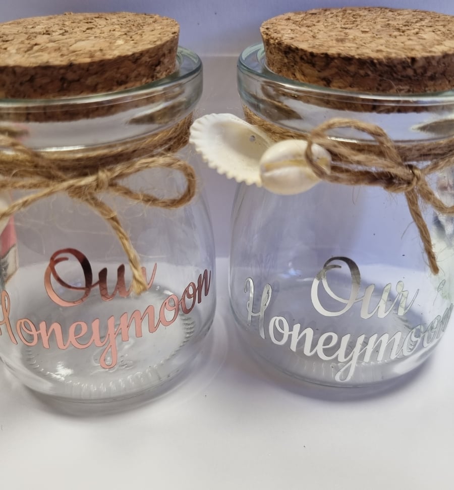 Honeymoon sand jar. Wedding Gift.  Honeymoon Gift 