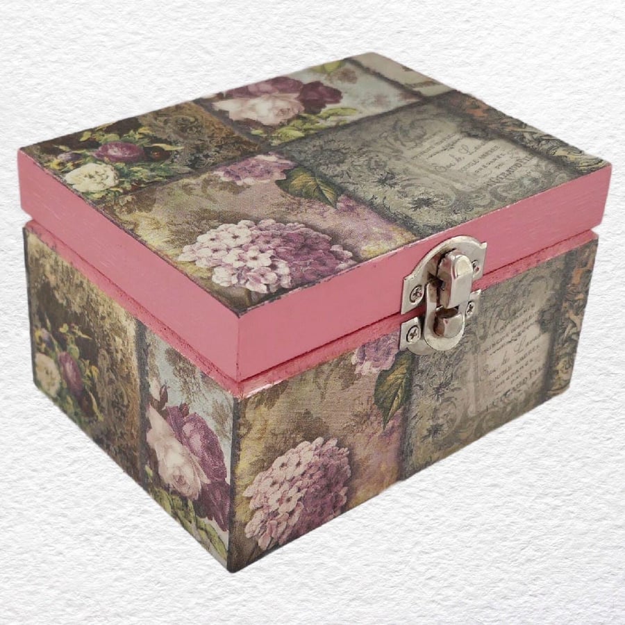 Vintage Rose: Decorated Wooden Trinket Keepsake Box 12cm