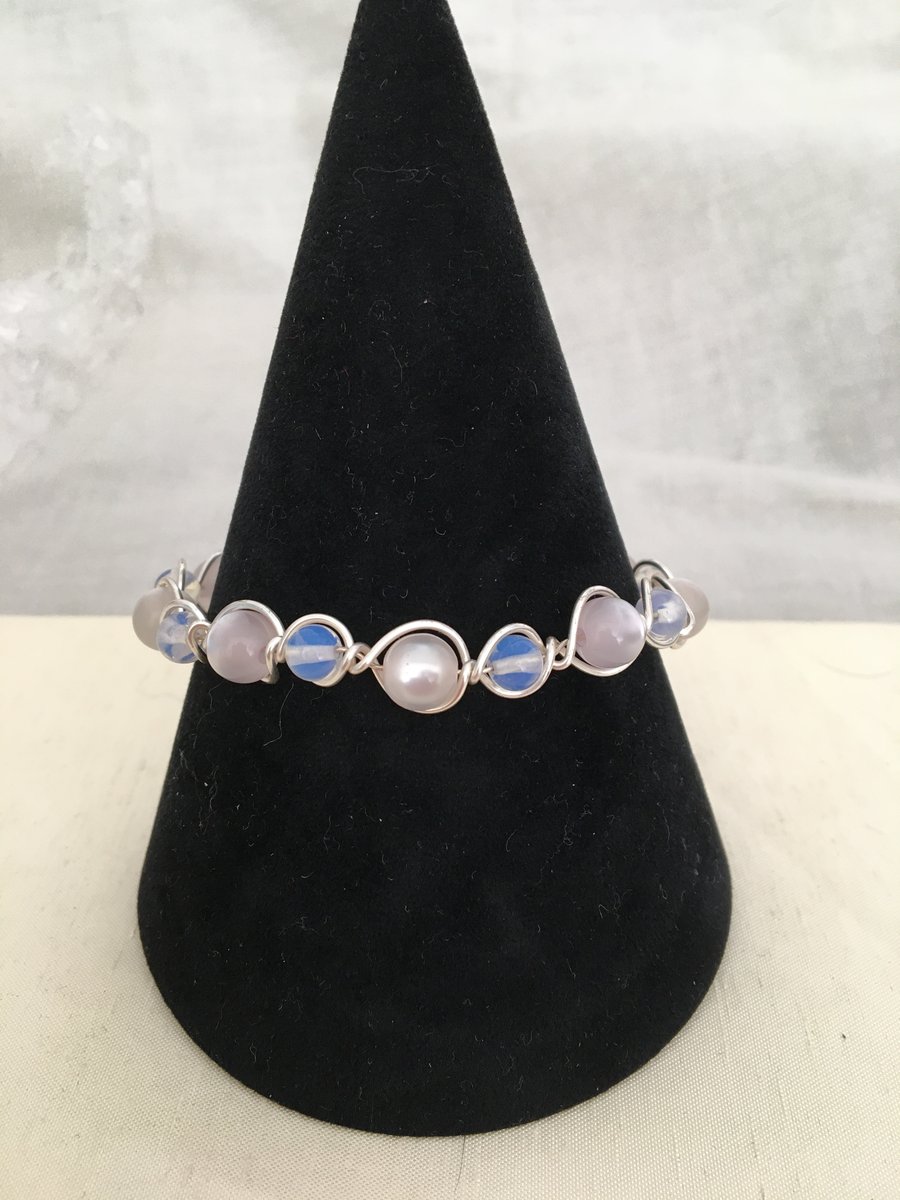 7 inch Clear and Cloudy Wirework Bangle