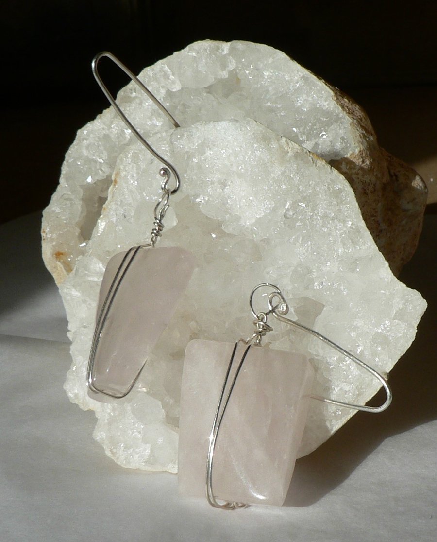 Earrings of rose quartz and silver