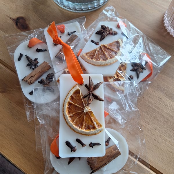 Orange and Clove Wax Wardrobe Fresheners