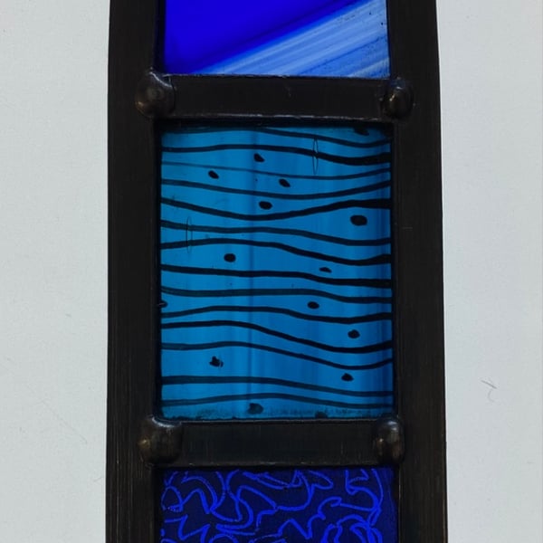 Blue ladder light catcher 