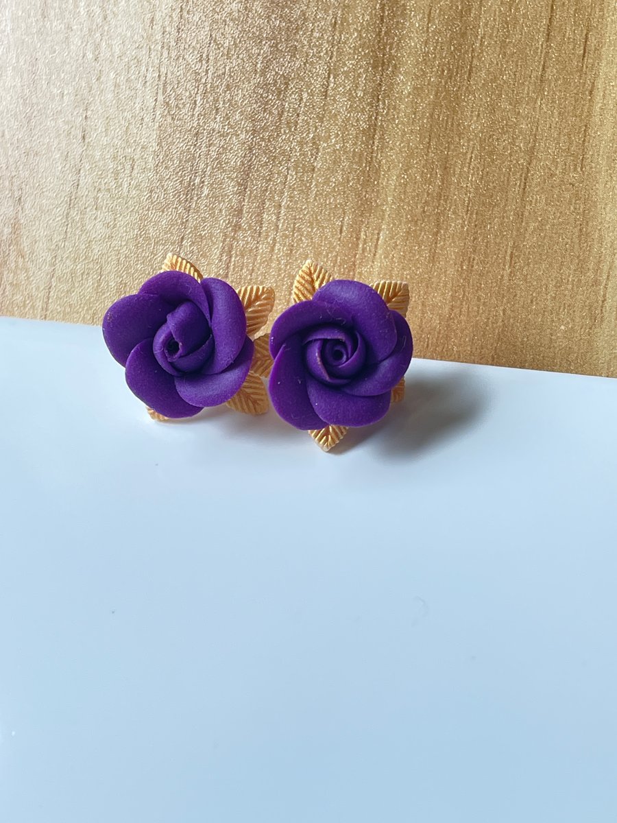 Plum Rose and Gold Ear Studs 