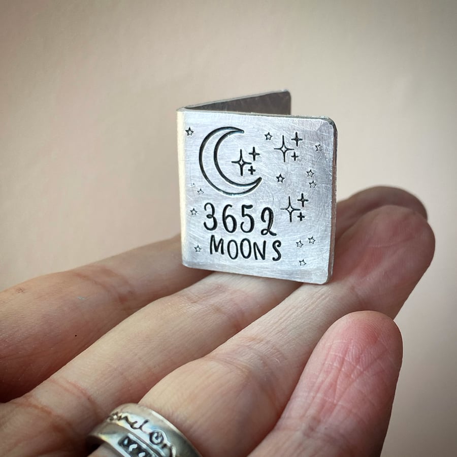 Personalised  Traditional aluminium 10 year wedding anniversary miniature card