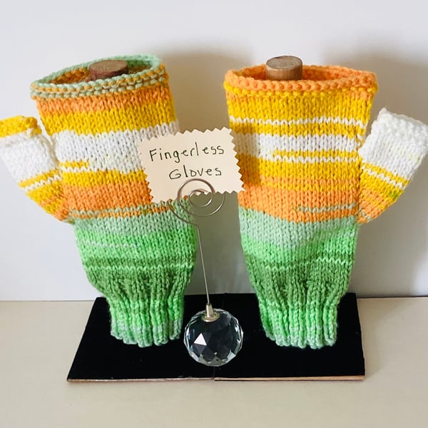 Fingerless gloves, Knitted green , Ladies fingerless gloves