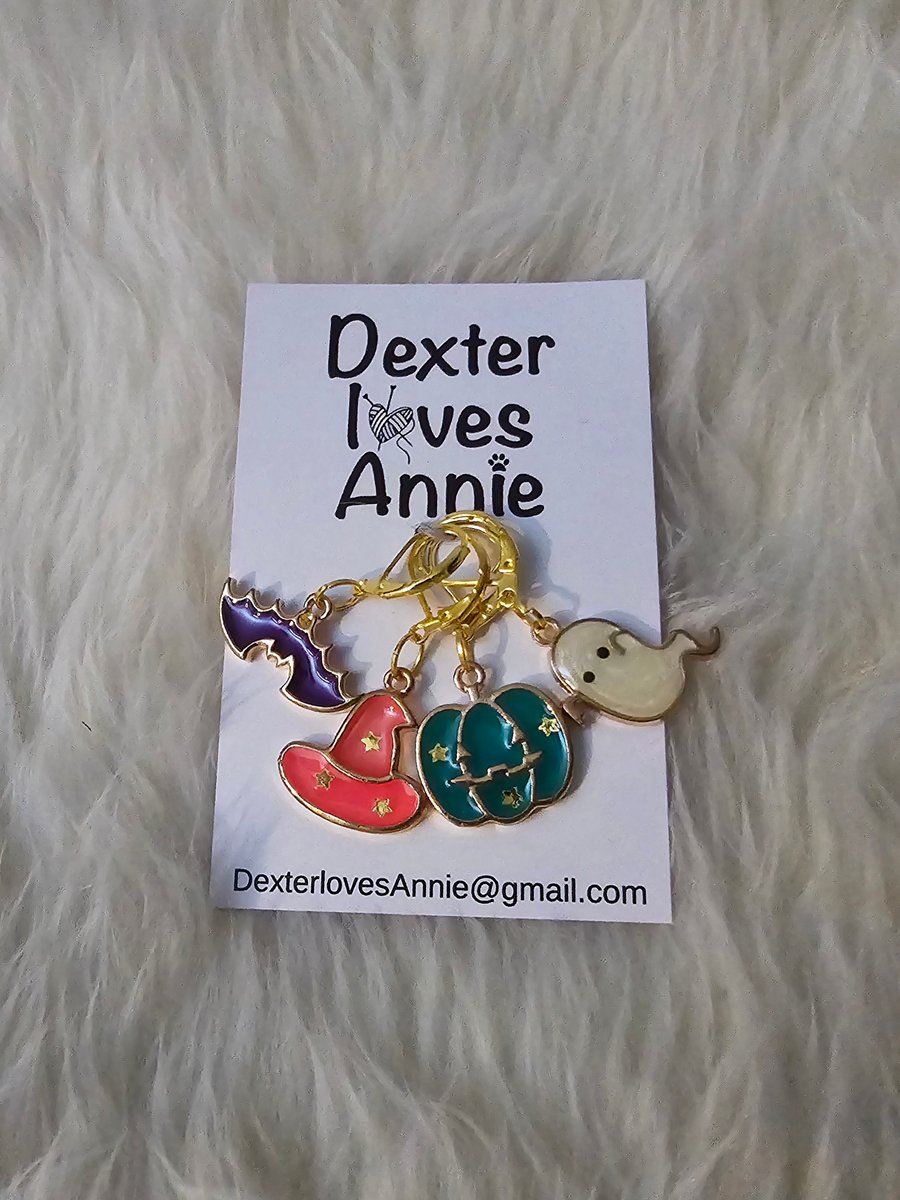 Spooky Halloween themed stitchmarkers