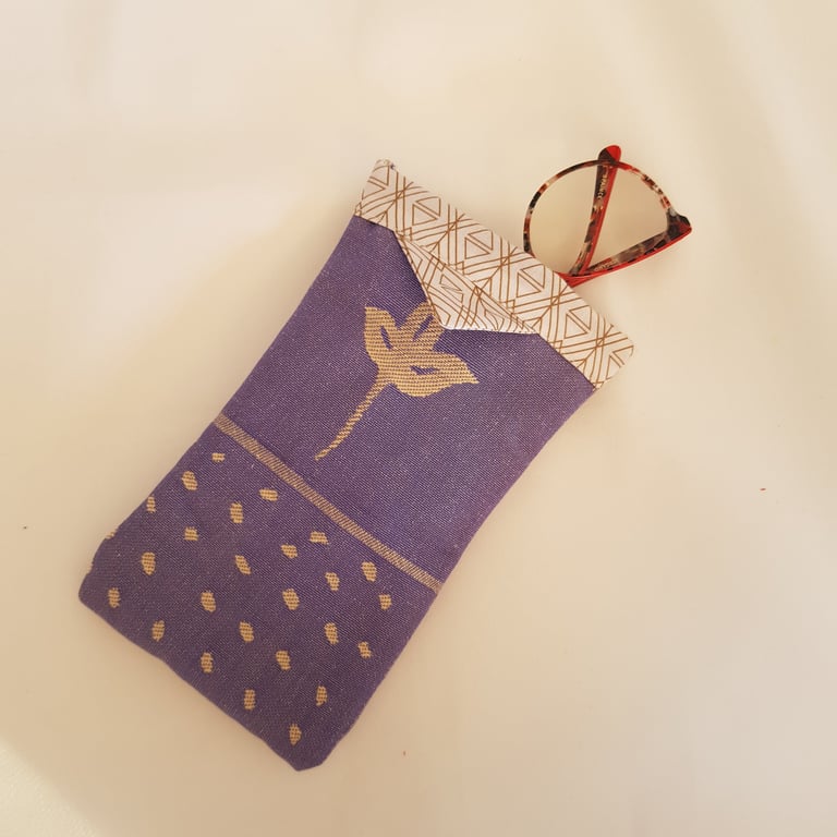 Snap pouch glasses case in mauve