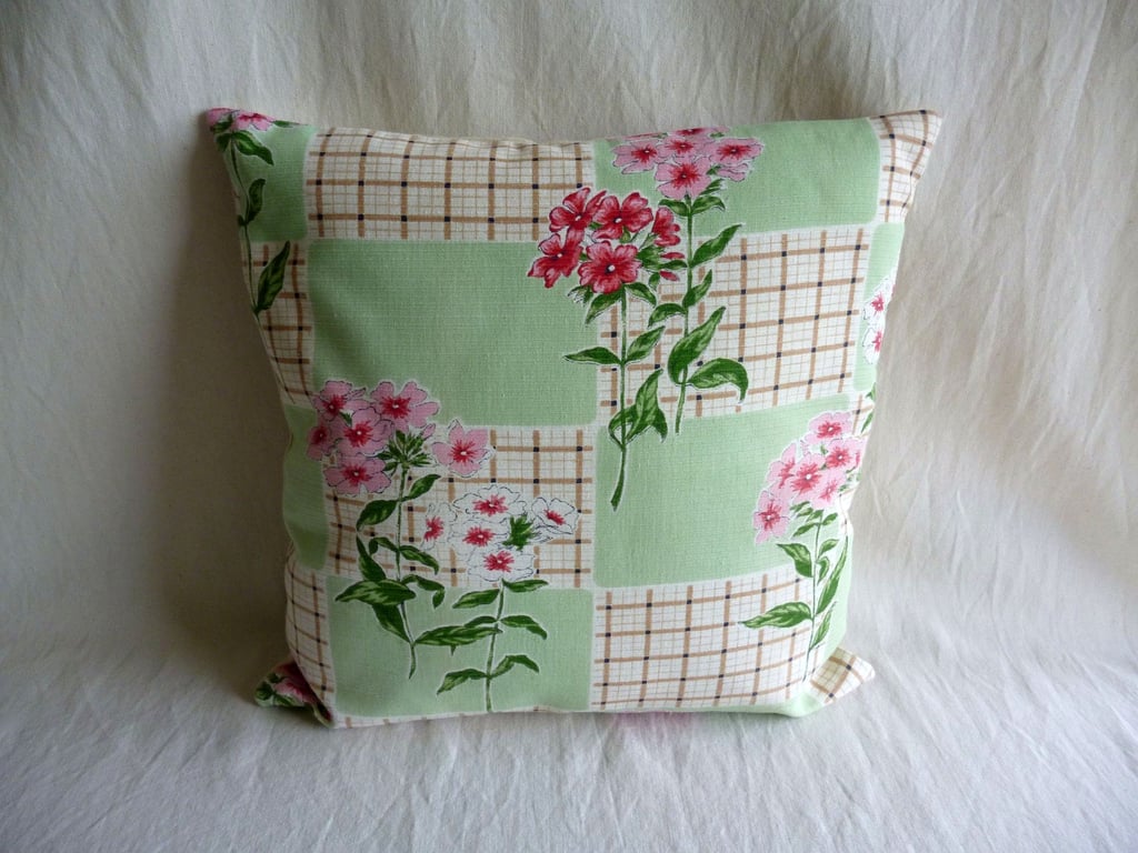 Vintage 1950s pretty floral cushion cover