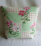 Vintage 1950s pretty floral cushion cover - Image 1