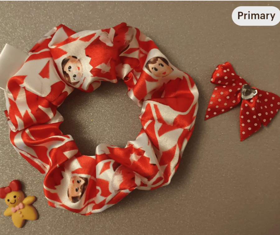 Elf on the shelf scrunchie 