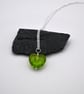 green glass heart pendant necklace - Image 3