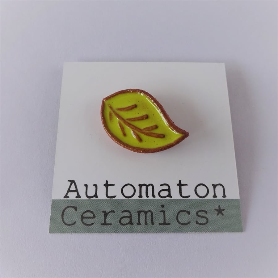 Ceramic leaf pin badge