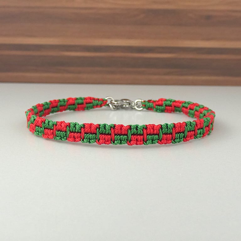 Christmas two tone bracelet for women. 7" Adjustable to 8"               REF:621