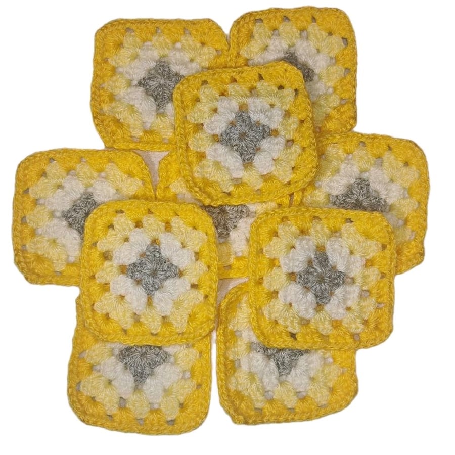 Classic Bumblebee Granny Squares - Grey Centre Yellow Border - 3 inch
