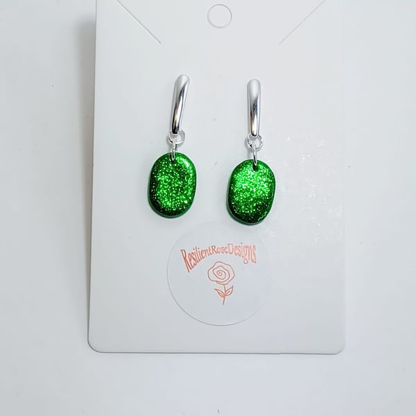 Emerald green sparkle small oval dangle earrings    