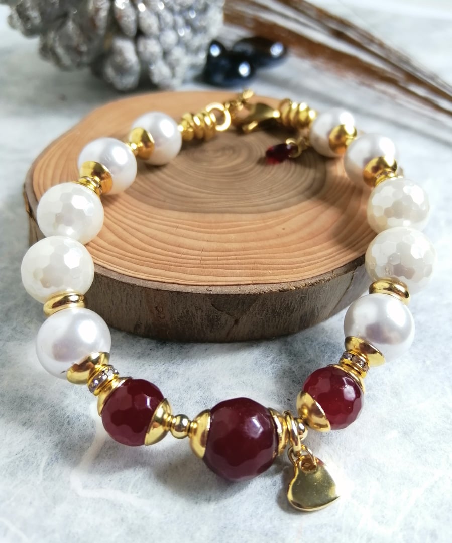 Red white & gold beaded valentine bracelet, quartz jade and pearl