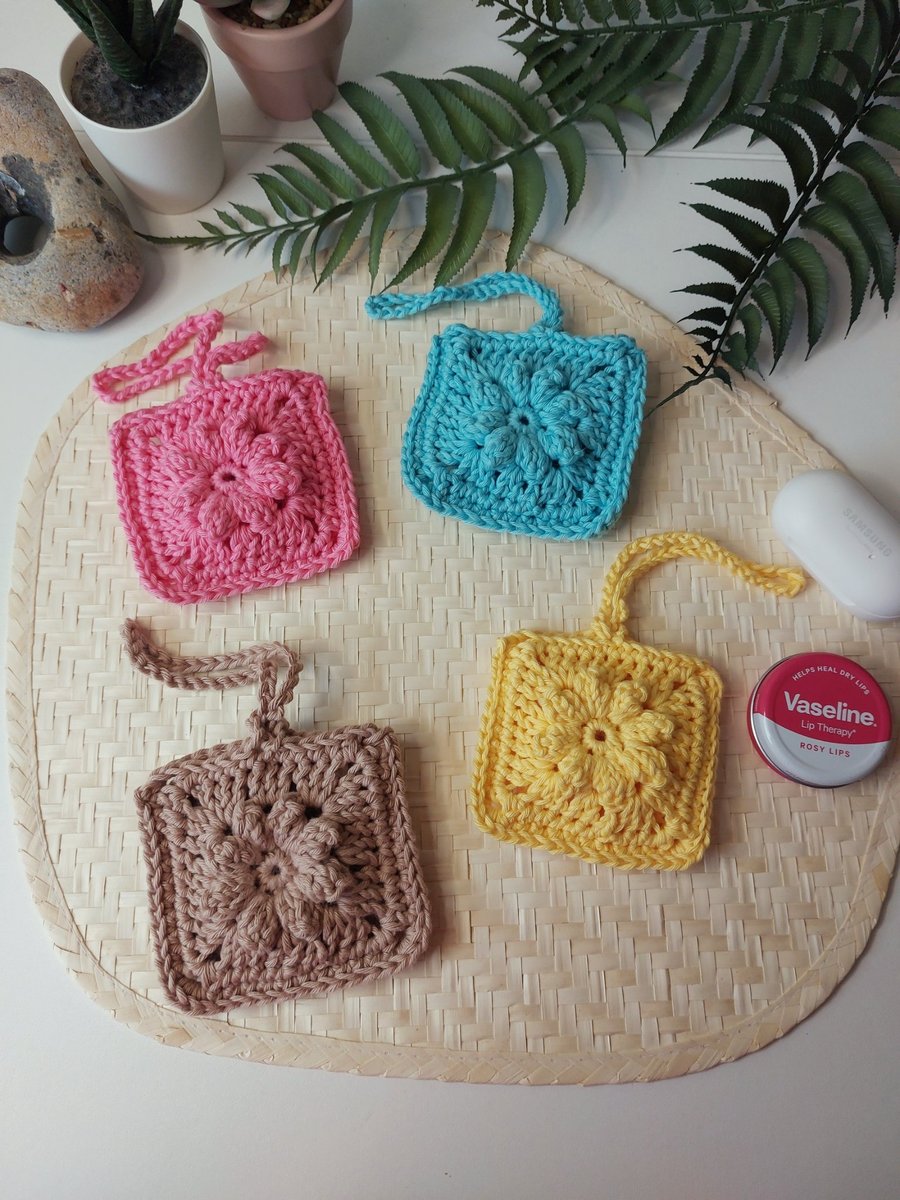 Crochet Boho Flower Lip Balm Earbuds Pouch