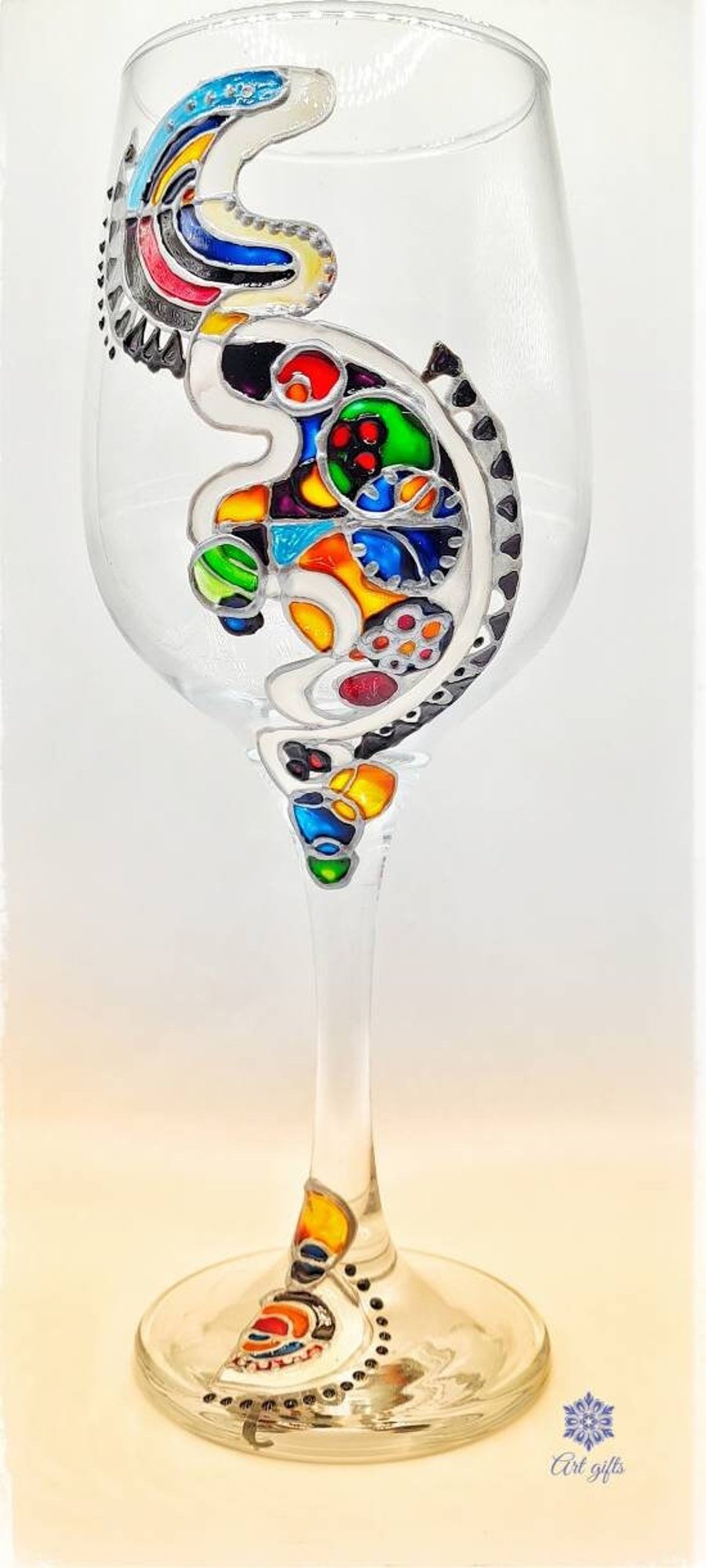 Large 460 ml wine glass with abstract, geometrical pattern, gift boxed