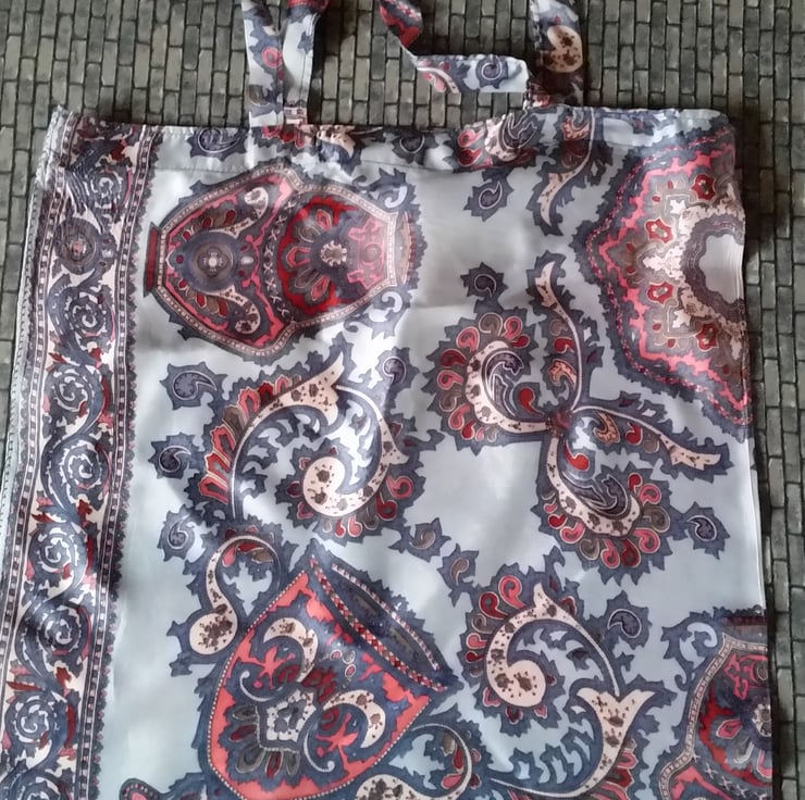 Vintage head bag shop