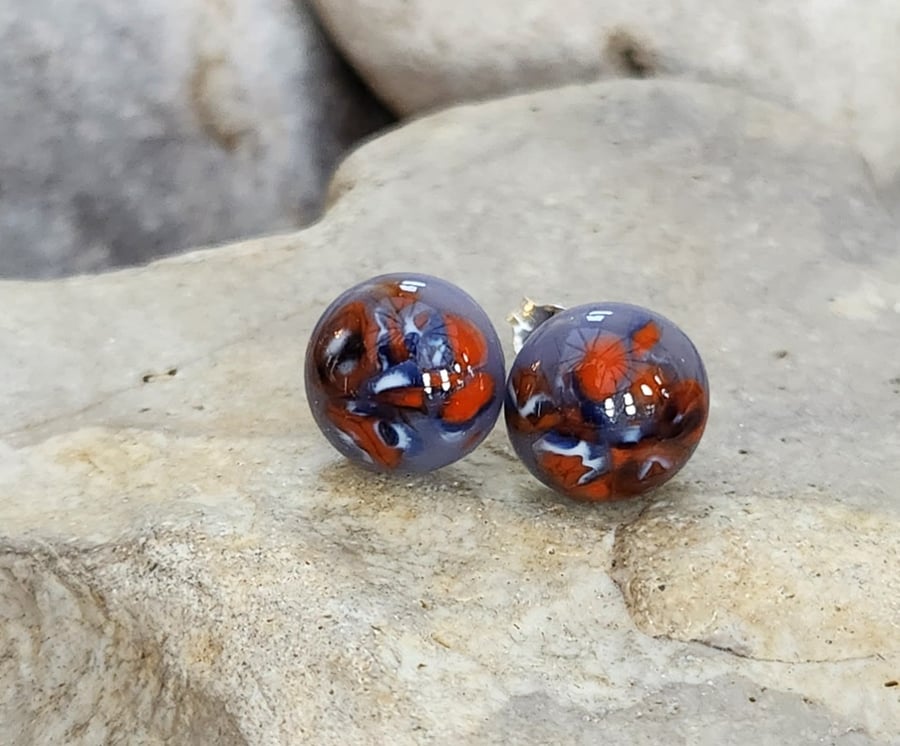 Glass stud earrings with crushed millefiori