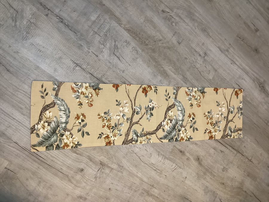 Florintine Gold table runner