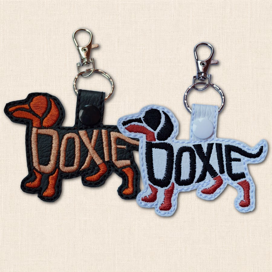 Doxie Keyring - Dog Silhouette Word Art Accessory