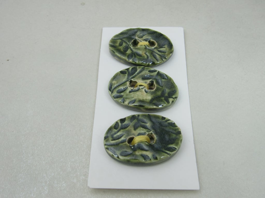 3 Medium Oval Forest Green Leaf Pattern Ceramic Buttons