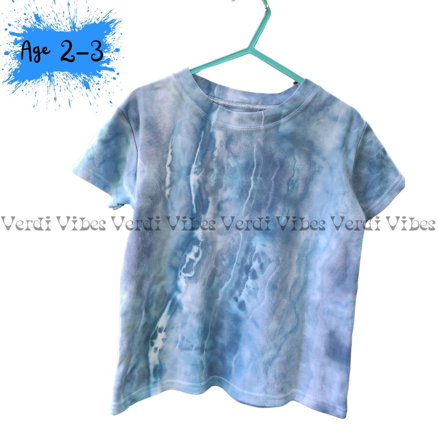 Kids ice dyed t-shirt, Age 2-3 in shades of blue. 100% cotton.
