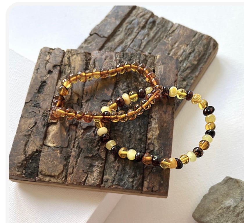 Bracelet with natural multi-colored beads