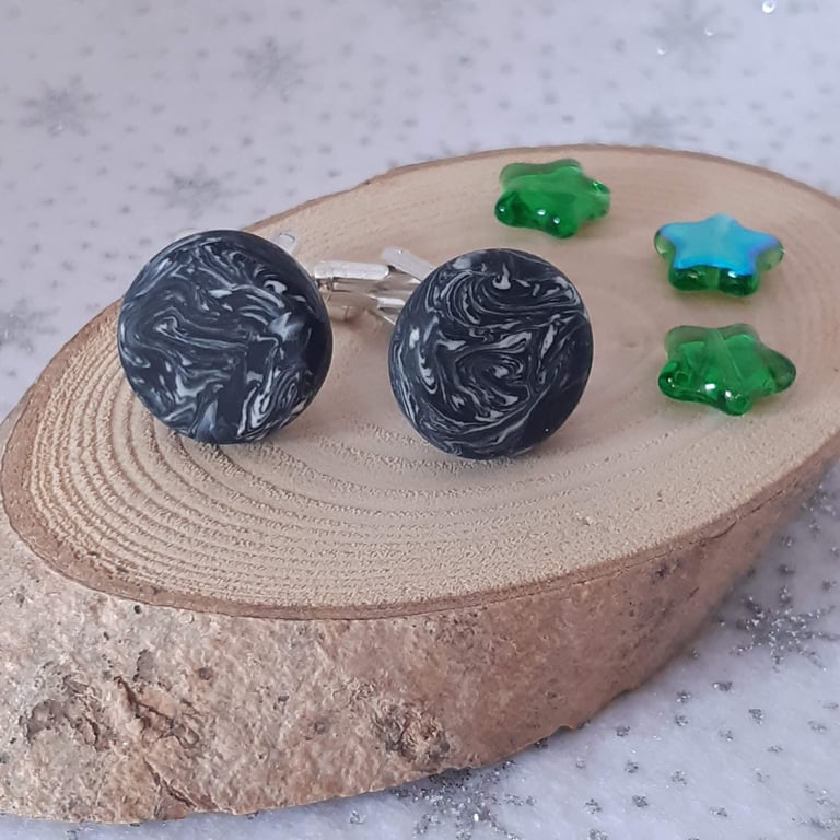 Men's cufflinks in black and white polymer clay, comes with gift box