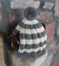 Small Tea Cosy for 2 Cup Tea Pot, Cornish Style, Hand Knitted - Image 2