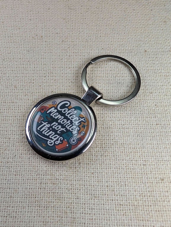 Collect Memories Not Things Keyring - Travel Themed - Large Resin Topped Keychai
