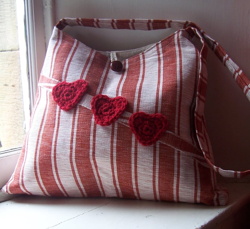 Good sized beach bag, picnic bag in deckchair cotton stripes