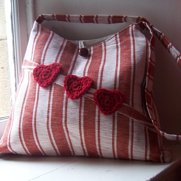 Good sized beach bag, picnic bag in deckchair cotton stripes