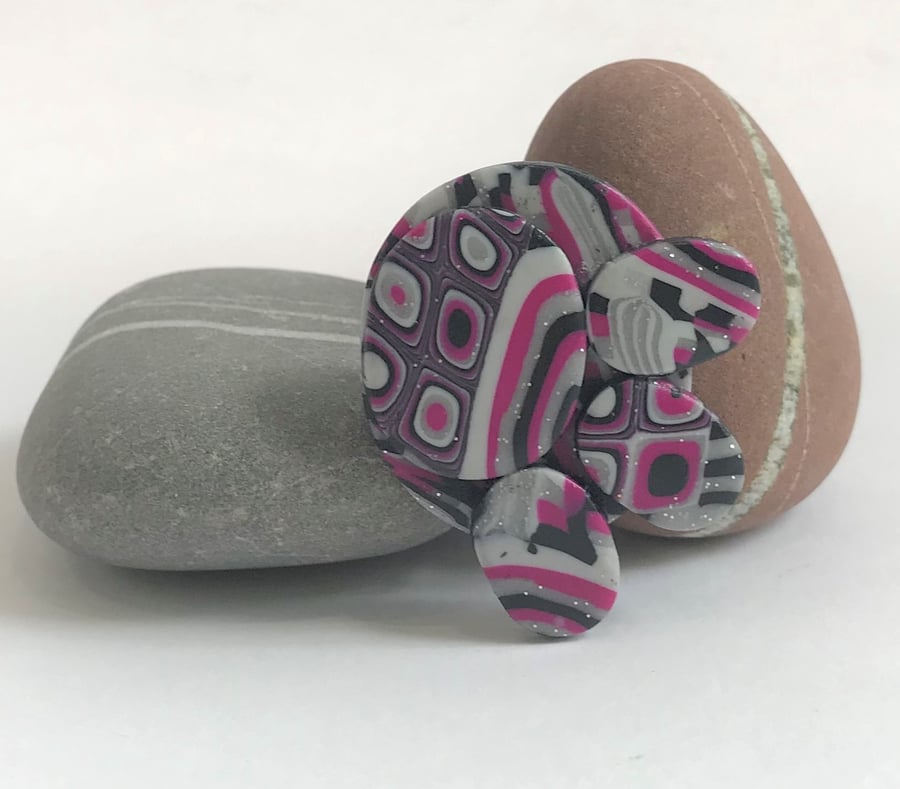 Small Layered Oval Brooch in Silver Glitter, Hot Pink & Black Polymer Clay