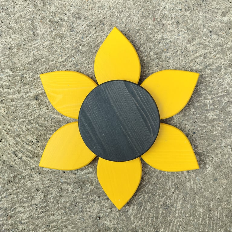 Handmade Rustic Wooden Garden Wall Sunflower
