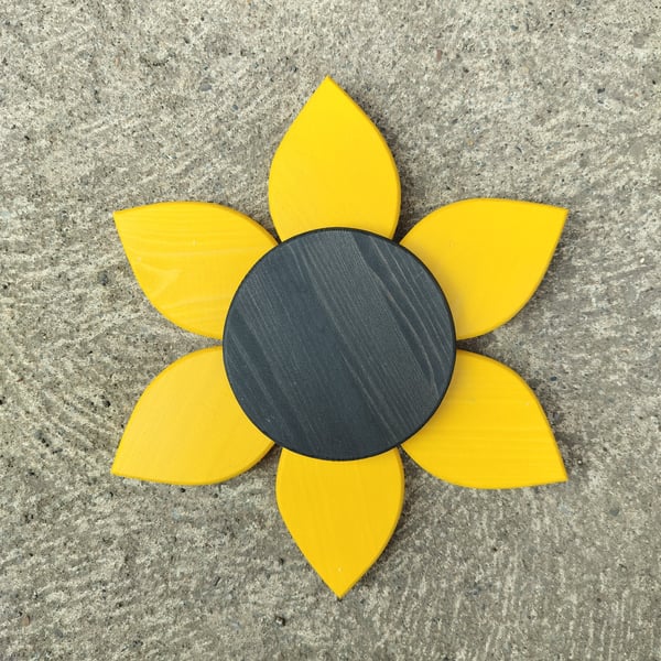 Handmade Rustic Wooden Garden Wall Sunflower