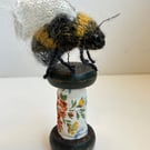 Bobbinbee - Knitted Bee on a vintage wooden bobbin