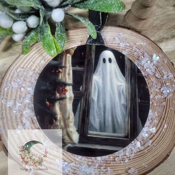 Christmas window ghost bauble 