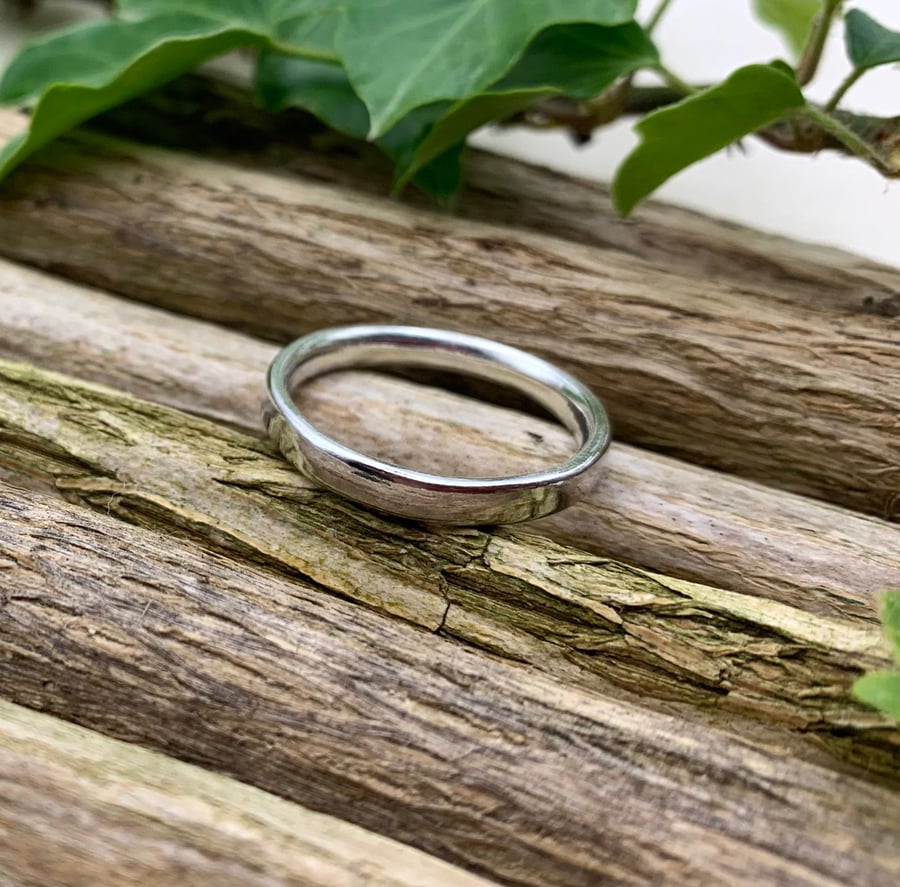 Halo ring in recycled sterling silver 