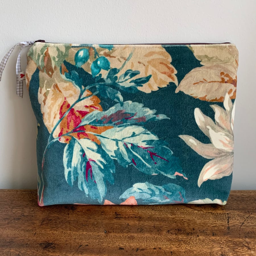 Dahlia and Rosehip velvet pouch