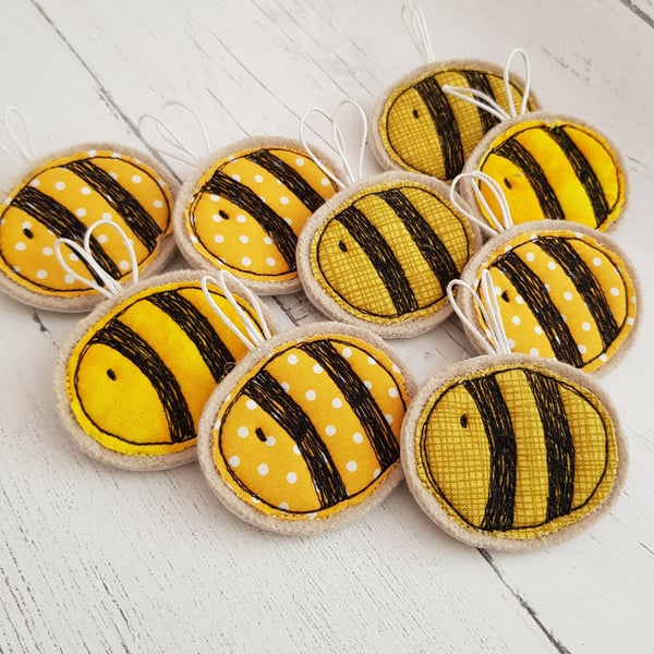  Handmade Bee brooch in cotton and felt