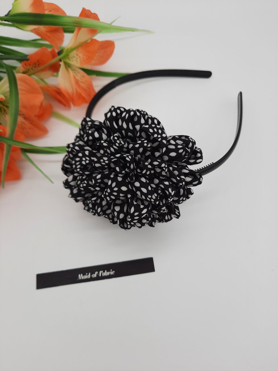 Flower black and white head band free uk delivery 
