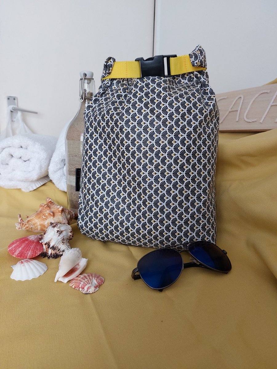 Medium fan design drybag