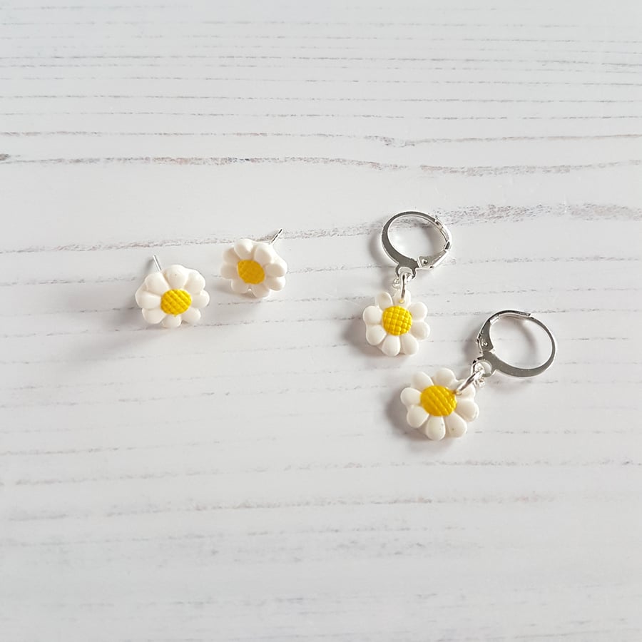 Daisy Earrings, spring, nature, flowers, mini hoop, stud CHOOSE YOUR STYLE