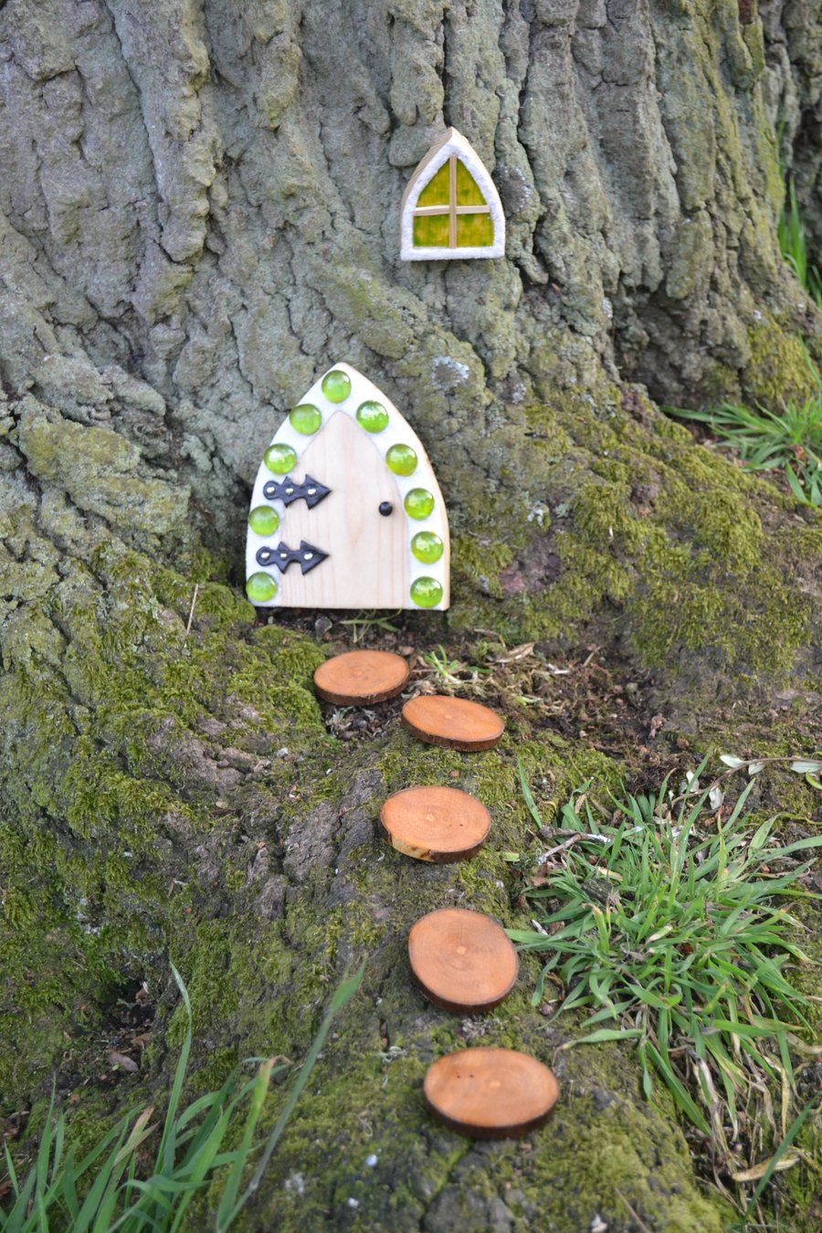 Garden Fairy, Gnome, Hobbit, Elf Forest door kit (Green pebbles, white trim)