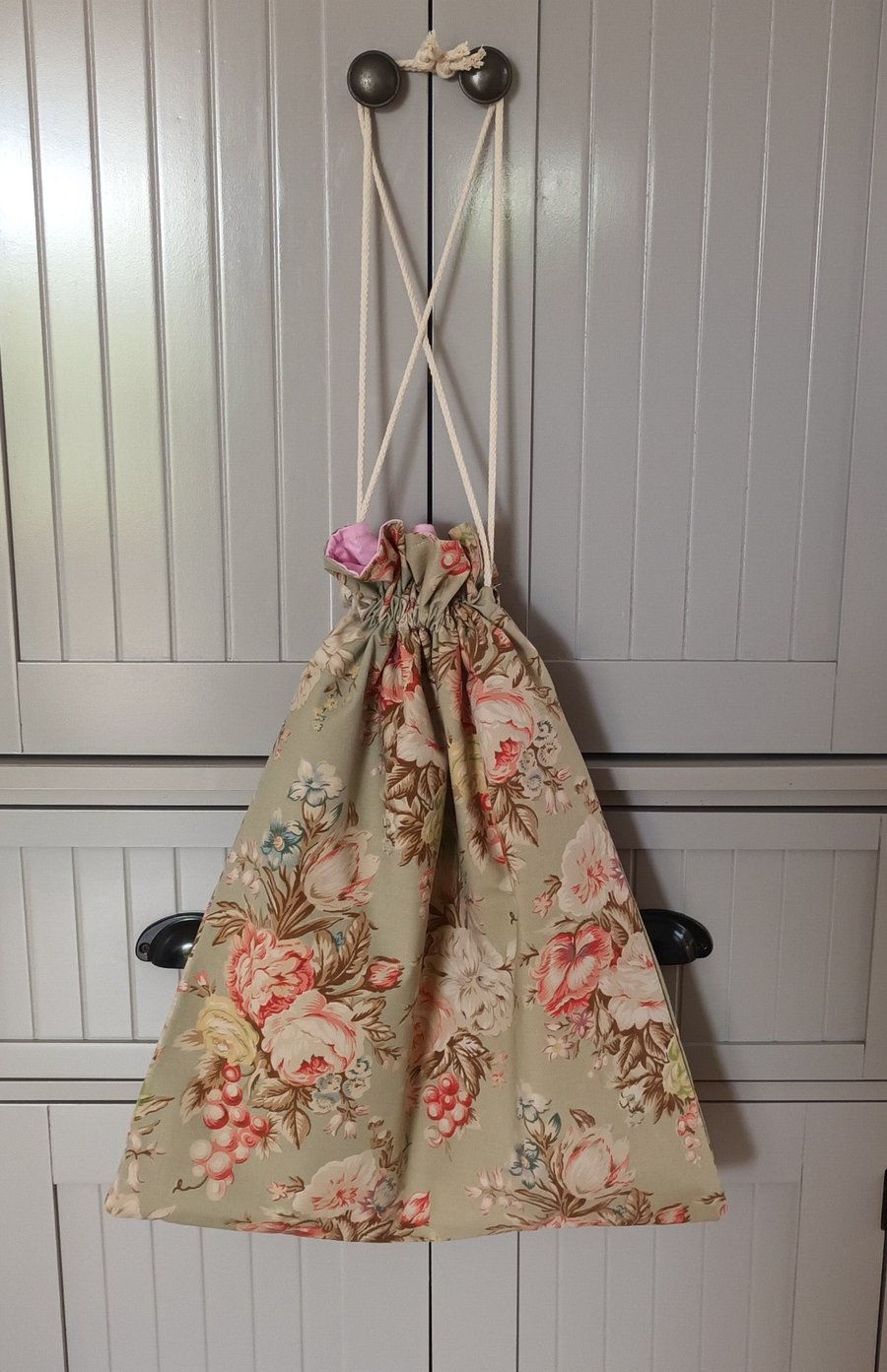 Drawstring lined bag, lined drawstring bag