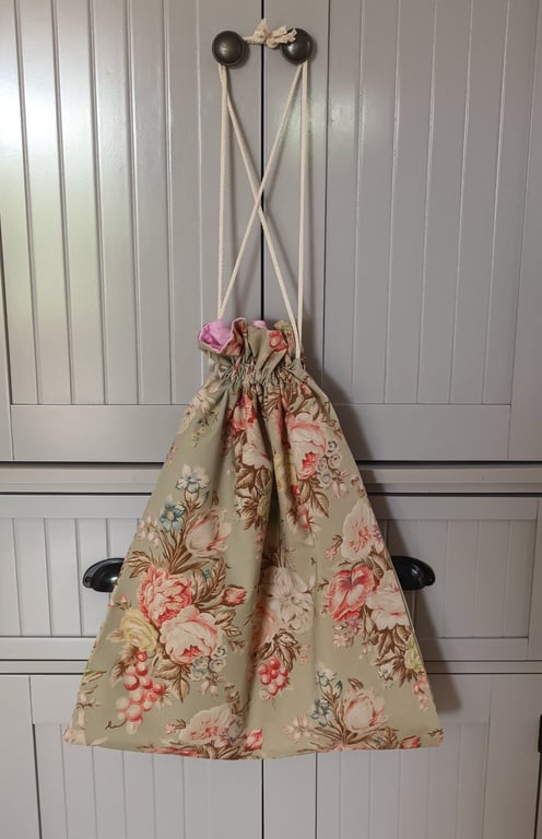Drawstring lined bag, lined drawstring bag