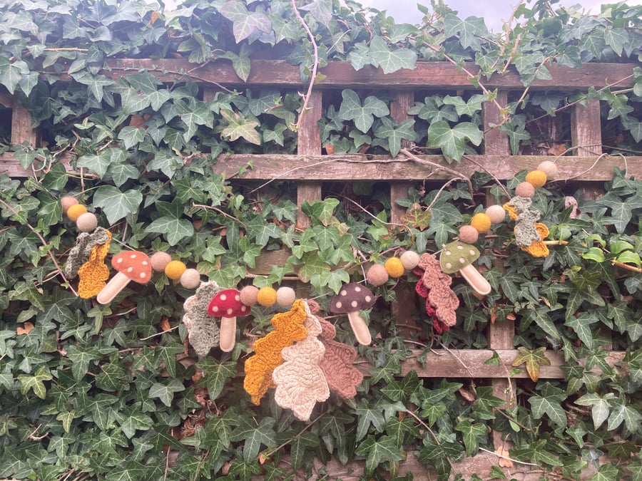 Crochet Oak Leaf and Felt Mushroom Garland 